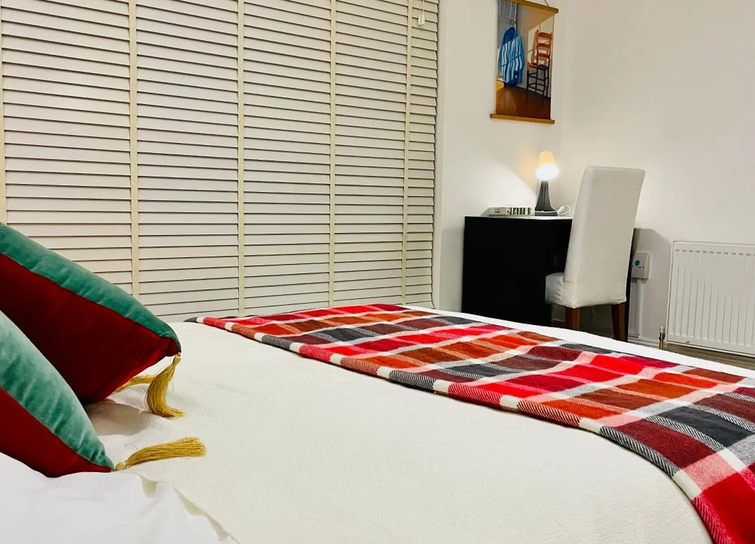 Double Bedroom With Private Toilet And Shower, Easy To City Center Dublin Ireland