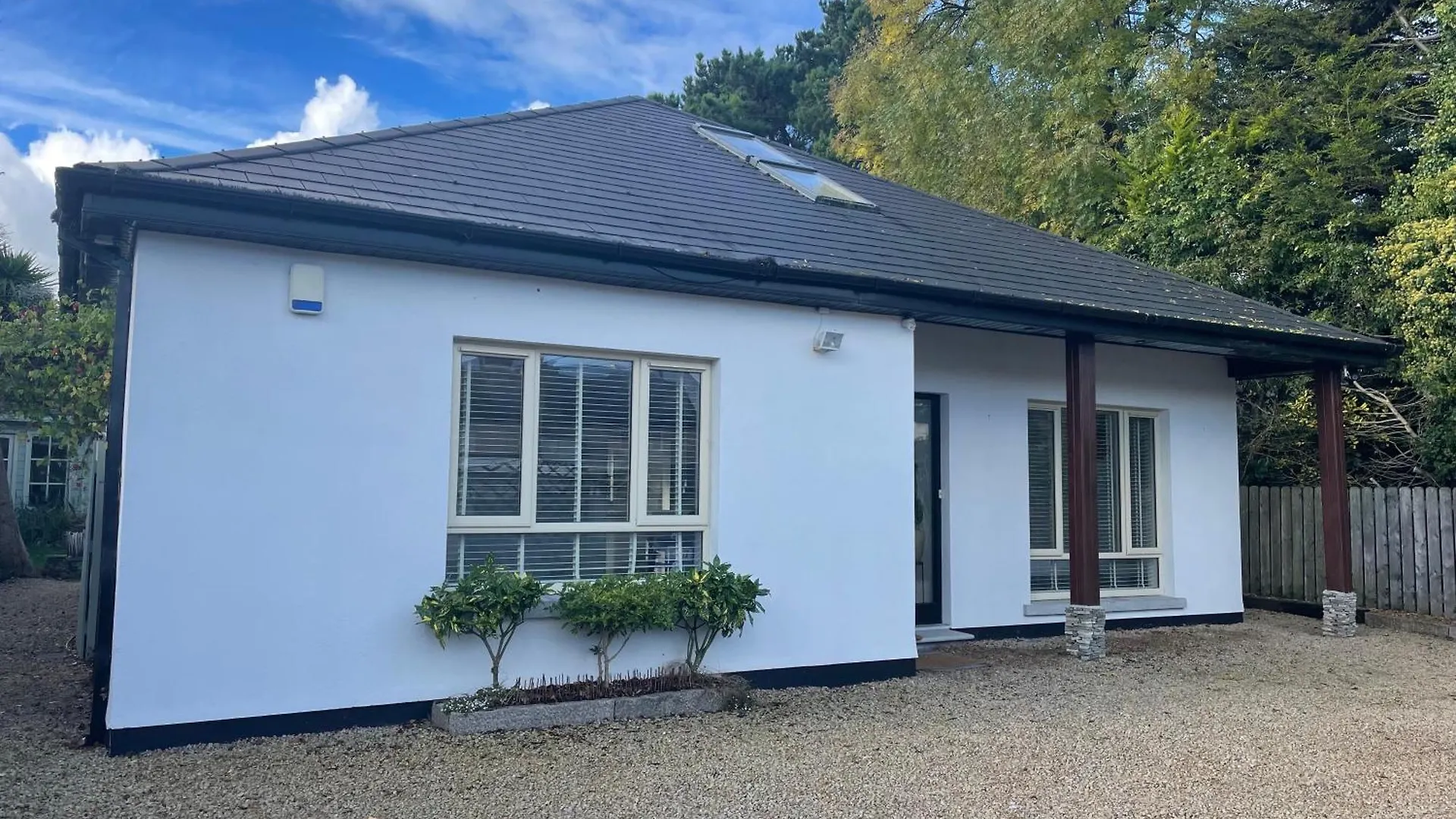 Homestay Double Bedroom With Private Toilet And Shower, Easy To City Center Dublin